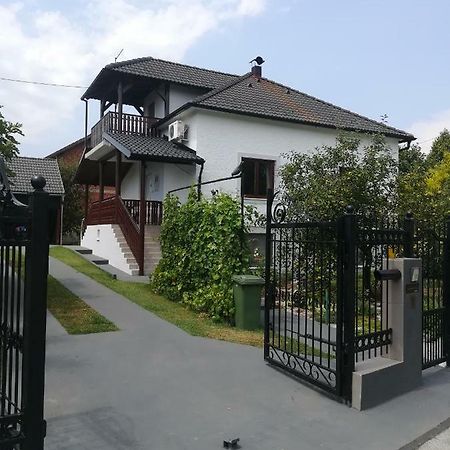 Holiday Home Baotic Velika Mlaka Екстер'єр фото